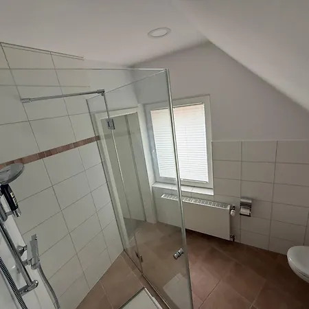 Han/Misafirhane Gaststaette Zur Eiche *