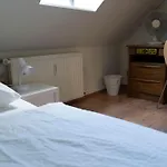 Gaststaette Zur Eiche بيت ريفي *