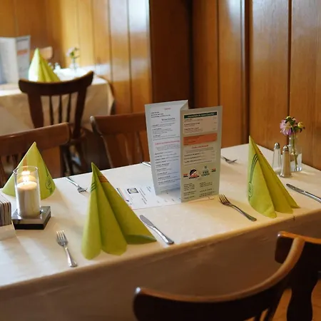 Gaststaette Zur Eiche Mini-hôtel