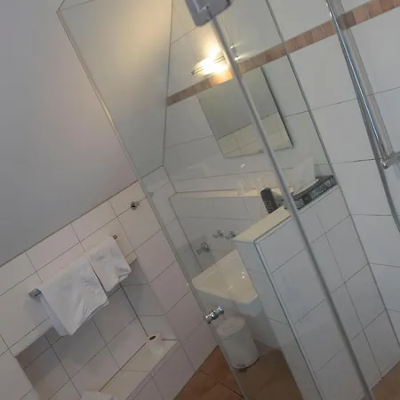 Gaststaette Zur Eiche Locanda *