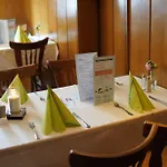 Gaststaette Zur Eiche بيت ريفي
